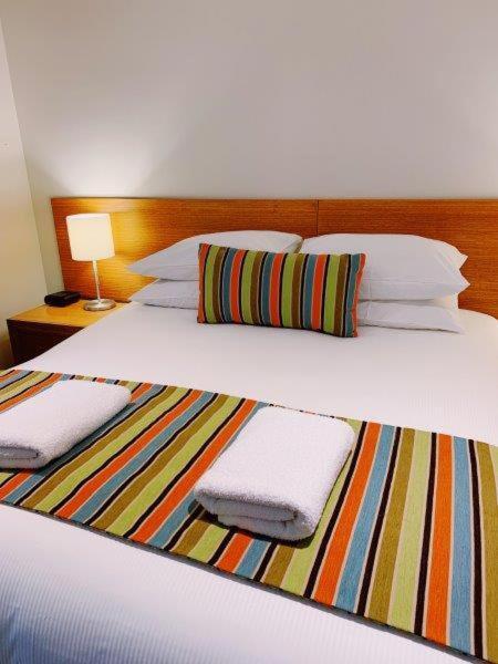 Red Earth Motel Броукън Хил Екстериор снимка
